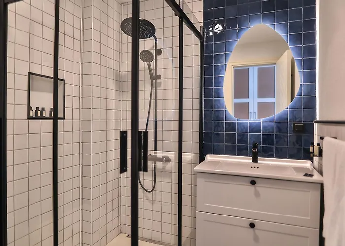 The North Wind Hotel *